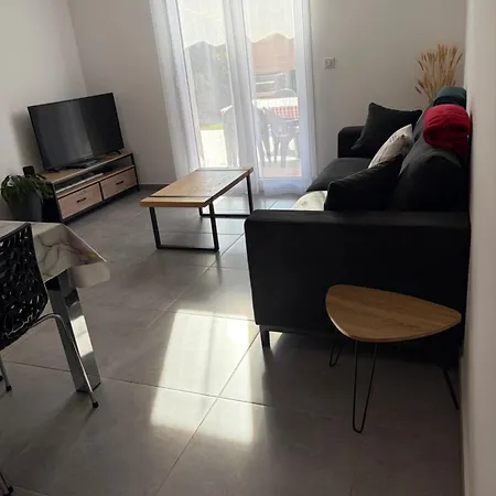 Charmante Maisonnette T2bis Plaine De Semesterbostad *