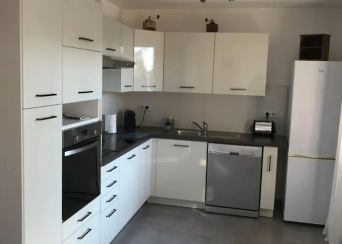 Charmante Maisonnette T2bis Plaine De *